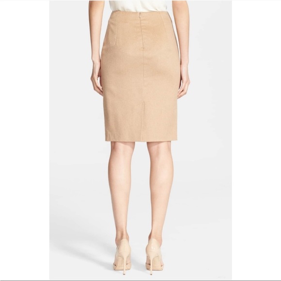MaxMara 'Sargano' Camel Hair Pencil Skirt Size 6. Worn once like brand new. - Picture 2 of 9